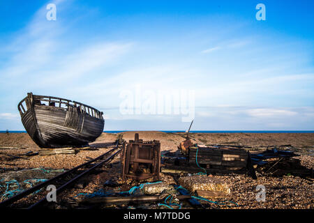Dungeness Strand, eine Weite des Schindel am Rande von Romney Marsh, Kent hat eine fast surreale Qualität. Stockfoto