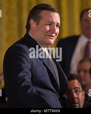 Senator Ted Cruz (R-TX) besucht die Begrüßung der Baseball 2017 World Series Campions, der Houston Astros im Weißen Haus in Washington, DC, 12. März 2018. Quelle: Chris Kleponis/CNP · KEINE LEITUNG SERVICE · Foto: Chris Kleponis/konsolidierte News Fotos/Chris Kleponis - CNP Stockfoto