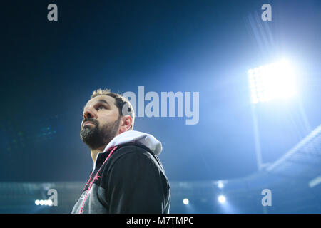 Trainer Stefan Ruthenbeck (FC Köln). GES/Fussball/1. Bundesliga: Werder Bremen - 1. FC Köln, 12.03.2018 Fußball: 1.Liga: Werder Bremen vs FC Köln, Bremen, 12. März 2018 | Verwendung weltweit Stockfoto