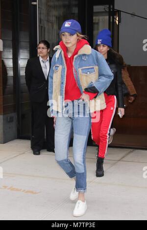 New York, USA. 12 Mär, 2018. Gigi Hadid in New York City am März 12, 2018 gesehen. Quelle: DC/MediaPunch Credit: MediaPunch Inc/Alamy leben Nachrichten Stockfoto