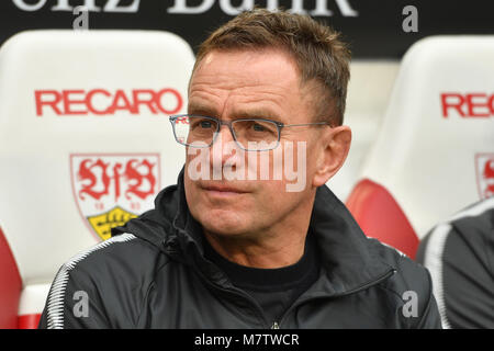 Ralf Rangnick (Sportdirektor L), Einzelbild, angeschnittenes Einzelmotiv, Portraet, Porträt, Portrat. Fussball 1. 1. Fussballbundesliga, 26. Spieltag, Spieltag 26, VFB Stuttgart - RB Leipzig 0-0, am 11.03.2018 in Stuttgart/Deutschland. MERCEDES BENZ ARENA. | Verwendung weltweit Stockfoto