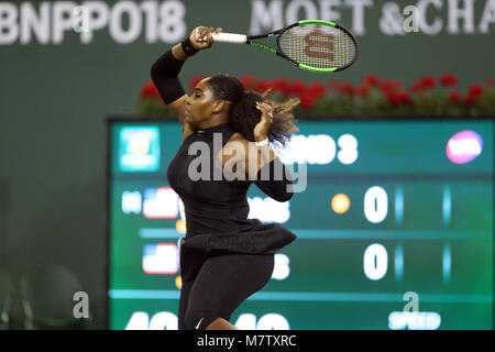 Indian Wells, Kalifornien, USA. 12. März, 2018. Venus Williams und Serena Williams in ihrem Match gegen einander während der BNP Paribas Open in Indian Wells Tennis Garden am 12. März 2018 im kalifornischen Indian Wells. Personen: Serena Williams Quelle: Hoo-Me.com/MediaPunch Credit: MediaPunch Inc/Alamy leben Nachrichten Stockfoto