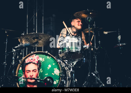 Turin, Italien, 2018 12. März: Die italienischen pop band die Farben live auf der Bühne des Hiroshima mon amour Club für Ihre 'Frida Tour' 2018 letztes Konzert Foto: Alessandro Bosio/Alamy leben Nachrichten Stockfoto