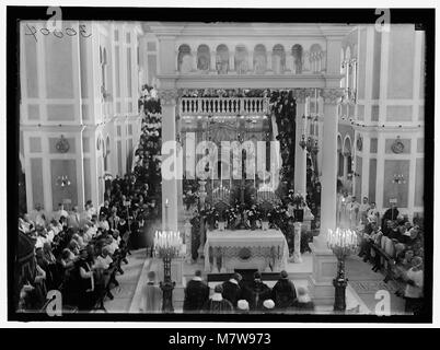 Ein Foto zum Jubiläum des Kardinals Gibbons an der Katholischen Universität, das einen religiösen und akademischen Meilenstein in der Geschichte der Universität hervorhebt. Stockfoto