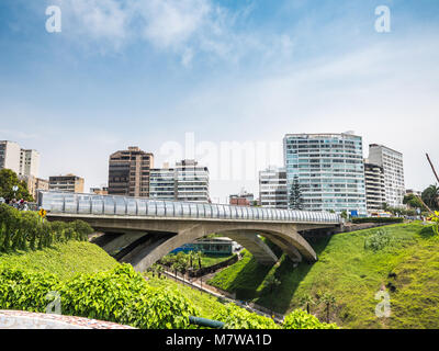 Ansicht der Villena Rey Brücke in Miraflores, Lima Stockfoto