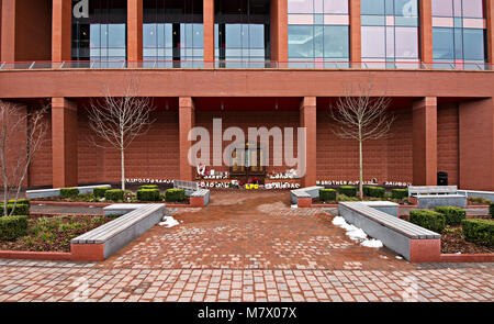 Das Hillsborough Memorial in Liverpool Liverpool in Erinnerung an die 96 Menschen, die im Jahr 1989 starb, an die neue Position unter der neuen Haupttribüne. Stockfoto