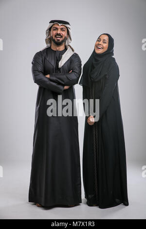 Arabisch schöner Mann studio Porträts Stockfoto