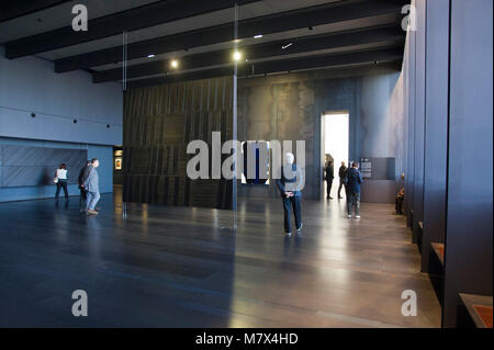 Die von Rodez Rodez, Museum für zeitgenössische Kunst Museum widmet sich die Arbeit der Französischen abstrakten Künstler Pierre Soulage, Architektur von 'RCR arquitectes Stockfoto