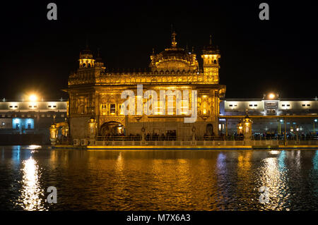 Die atemberaubende Sikh Goldener Tempel in Amritsar Stockfoto