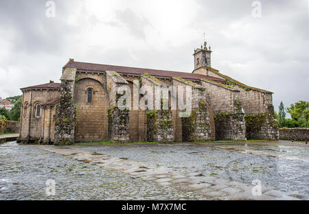 SANTIAGO DE COMPOSTELA, Galizien, Spanien - 14. JUNI 2016.: Colegiata de Sar-Kirche am 14. Juni in Santiago de Compostela, Galizien, Spanien, Europa 2016 Stockfoto