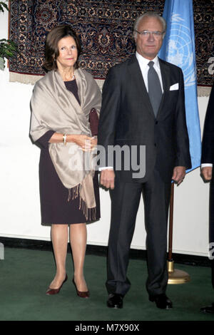 Majestäten König Carl XVI Gustaf und Königin Silvia von Schweden besuchen Sie die Vereinten Nationen. New York City. Oktober 21, 2011. Credit: Dennis Van Tine/MediaPunch Stockfoto