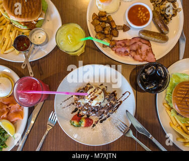 Frühstück, Brunch und Mittagessen Stockfoto