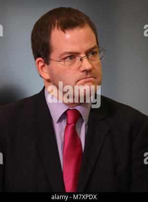 MSP-Mark McDonald macht eine Aussage der Medien über seine Rückkehr zum schottischen Parlament in Edinburgh nach seinem Rücktritt von seinem ministeriellen Rolle und die SNP nach der Aufnahme unangemessenes Verhalten gegenüber Frauen. Stockfoto