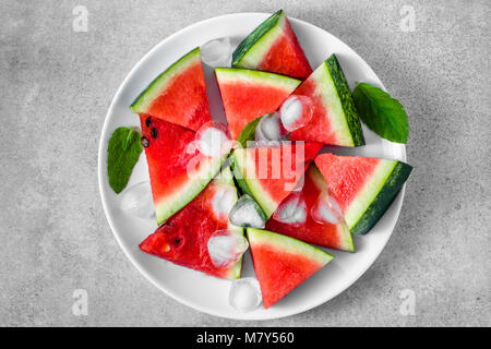 Frische Wassermelone Schicht Eis am Stiel, kühl Snack für den Sommer Stockfoto