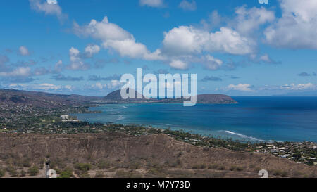 Erhöhte Aussicht vom Diamond Head, einem schlafenden Vulkan Krater State Monument, in der Insel Oʻahu, Honolulu, Hawaii, USA Stockfoto