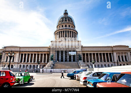 Havanna, Kuba - Dezember 12, 2016: Das Capitol in Havanna in der Nähe des Central Park Stockfoto