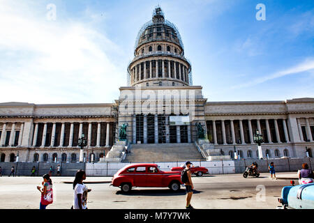 Havanna, Kuba - Dezember 12, 2016: Das Capitol in Havanna in der Nähe des Central Park Stockfoto