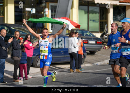 Athen, Griechenland - NOV. 13-2016: 34 nd Athen Classic Marathon. Über 50.000 Athleten aus Dutzenden von Ländern nahmen an der klassischen authentischen Marathon, N Stockfoto