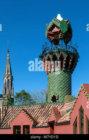 Anton Gaudis El Capricho, einem Modernista Wahrzeichen in der Küstenstadt Comillas in der Region Kantabrien im Norden Spaniens. Stockfoto