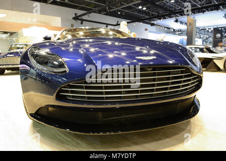 DUBAI, VAE - 18. NOVEMBER: Der Aston Martin DB 11 Sport Auto ist Auf der Dubai Motor Show 2017 Am 18. November 2017 Stockfoto