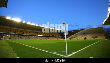 Eine allgemeine Ansicht innen Molineux vor dem Sky Bet Championship Match zwischen Wolverhampton Wanderers und Lesen. Stockfoto