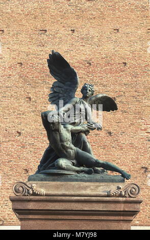 Chioggia, Italien bis zum 28. Januar 2018. Corso del Popolo, War Memorial Statue. Stockfoto