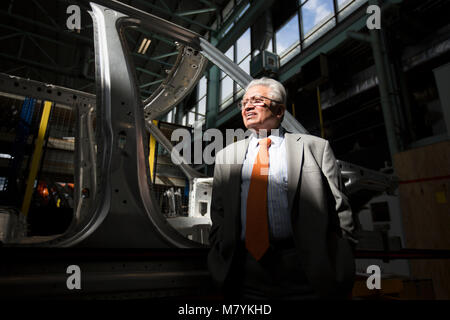 Herr Kumar Bhattacharyya in der Internationalen Manufacturing Center an der Universität von Warwick. Stockfoto