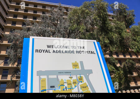 Adelaide Australien 14. März 2018. Viele Gebäude der ursprünglichen Royal Adelaide Hospital, Adelaide das größte Krankenhaus im Gesicht Abriss 1856 nach der Schließung im September 2017 und den Übergang zu einer neuen Site gegründet wurde. Alle 6 denkmalgeschützten Gebäuden an diesem Standort erhalten bleibt und Re-purposing inkl Women's Health Center. Die neue Royal Adelaide Hospital NRAH in der Nähe des Campus der Universität von Adelaide und der Universität von Südaustralien Kredit liegt: Amer ghazzal/Alamy leben Nachrichten Stockfoto