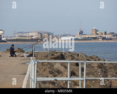 Sheerness, Kent, Großbritannien. 14. März, 2018. UK Wetter: Ein sonnigen Morgen in Sheerness, Kent. Heute ist der Frühling equilux (12 Stunden Tageslicht und Tage werden nun länger als die Nächte). Credit: James Bell/Alamy leben Nachrichten Stockfoto