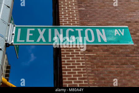 Grünes Lexington Avenue Straßenschild in Manhattan, New York City, NY, USA Stockfoto