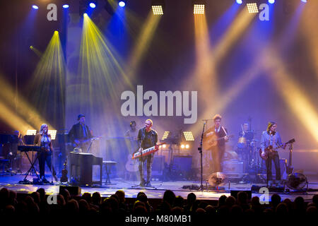 Manchester, Großbritannien. 12. März, 2018. Indie Rock Band Belle und Sebastian im Konzert in der Bridgewater Hall. Manchester, UK, 12. März 2018. Stockfoto