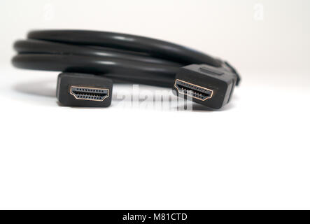 Kabel HDMI, auf einem weißen Hintergrund. Stockfoto