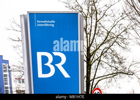 München/Deutschland - vom 16. Februar 2018: Der Bayerische Rundfunk sendet aus Unterfoehrung durch München Stockfoto