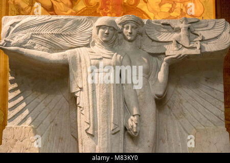 Skulptur mit Allegorien des Gedächtnisses und der Herrlichkeit zu unbekannten Toten des Ersten Wold Krieg von Henri Bouchard, 1924, das Pantheon, Paris, Frankreich Stockfoto