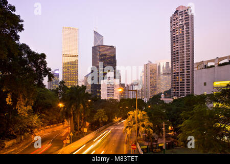 Skyline von der Kreuzung der Cotton Tree Drive und Garden Road, Chung Wan (Central District), Hong Kong Island, Hong Kong, China, Asien Stockfoto