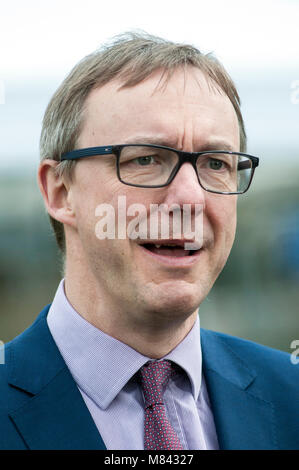 London, UK, 13/03/2018 Paul Gavin Johnson, Wirtschaftswissenschaftler, Experten kommentieren Philip Hammond's Spring Aussage bei den Häusern des Parlaments Stockfoto