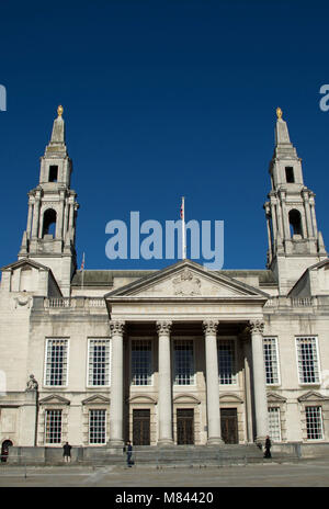 Leeds Civic Hall Eingang, West Yorkshire, England, UK. Stockfoto