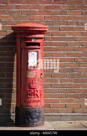 Verfallene Pillarbox letterbox Stockfoto