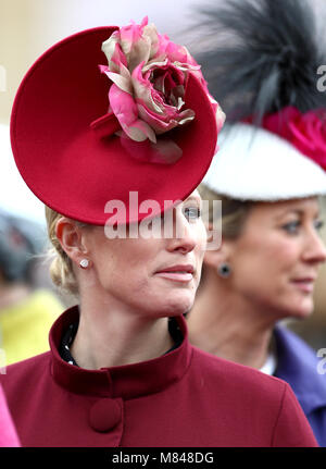 Zara Tindall während Damen Tag des Cheltenham Festivals 2018 in Cheltenham Racecourse. Stockfoto