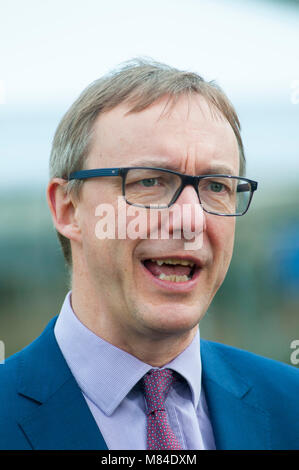 London, UK, 13/03/2018 Paul Gavin Johnson, Wirtschaftswissenschaftler, Experten kommentieren Philip Hammond's Spring Aussage bei den Häusern des Parlaments Stockfoto