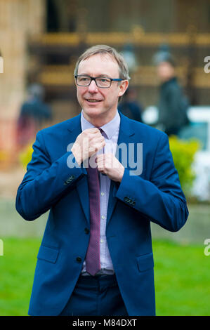 London, UK, 13/03/2018 Paul Gavin Johnson, Wirtschaftswissenschaftler, Experten kommentieren Philip Hammond's Spring Aussage bei den Häusern des Parlaments Stockfoto