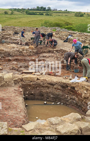 Römischen VINDOLANDA - ENGLAND - 12. JULI 2011: Ausgrabungen im Römischen Vindolanda Stockfoto