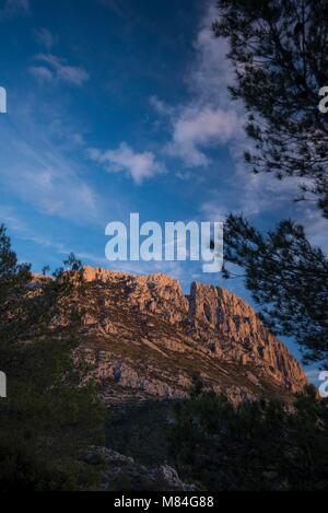 Puig Campana peak West Gesicht (1,410 m), Finestrat, Costa Blanca, Provinz Alicante, Spanien, Europa Stockfoto