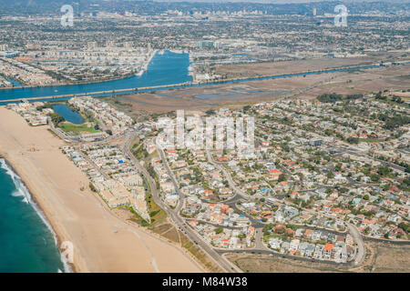 Luftaufnahme von Marina Del Rey und Playa Del Rey aera aus dem Flugzeug, Los Angeles, Kalifornien Stockfoto