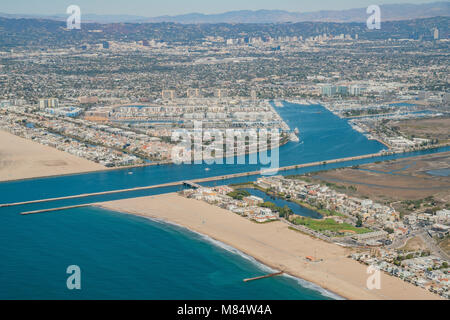 Luftaufnahme von Marina Del Rey und Playa Del Rey aera aus dem Flugzeug, Los Angeles, Kalifornien Stockfoto