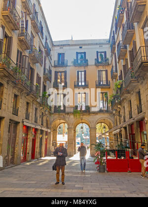 Täglich Szene in der Royal Square (Plaza Real in Spanisch), im Gotischen Viertel der Stadt Barcelona. Barcelona Stockfoto