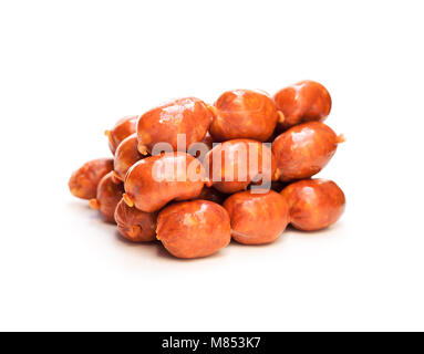 Strings von mini Chorizo Wurst isoliert auf weißem Stockfoto