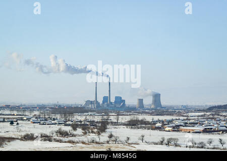 Industrierohre Rauch Stockfoto