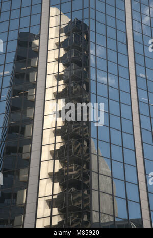 Reflexionen von Gebäuden in Glas Windows Office Block, Sydney, Australien Stockfoto