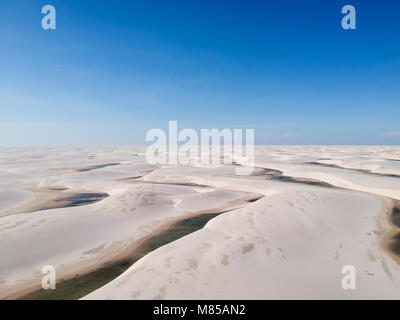 Schöne Antenne drone Ansicht von Lencois Maranhenses, Maranhao, Brasilien Stockfoto